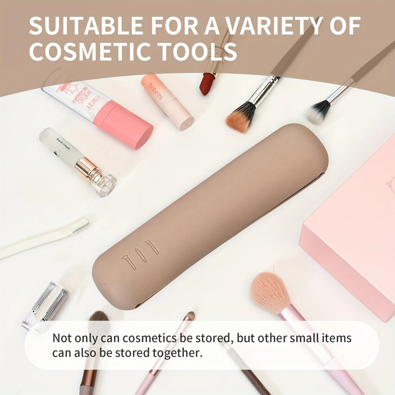 Makeup Brush Holder with Magnetic Closure