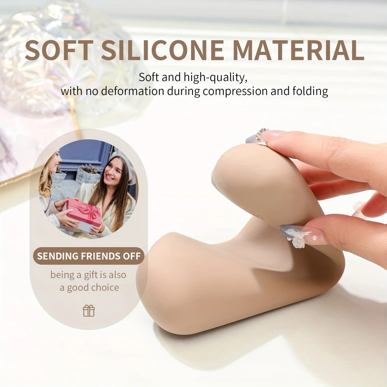 Makeup Brush Holder with Magnetic Closure